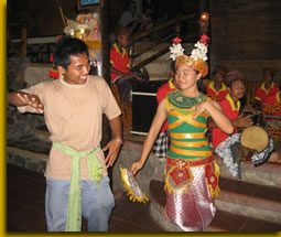 Gamalan Orchestra and Dancing at Eka Purnama Restaurant